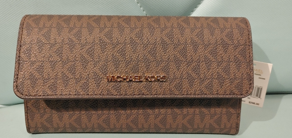 Michael Kors Bifold wallet